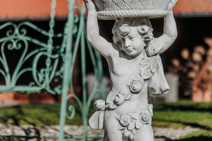 Gartenfigur Junge mit Pflanzschale – Steinguss, 107 cm, frostsicher & wetterfest, 13 L für Outdoor Deko